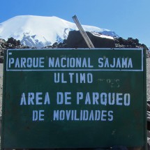 Drop-off point of the car with our route (right ridge) to Volcan Parinacota